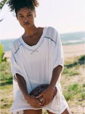 FP Movement by Free People White V-Neck Short Sleeve Tunic